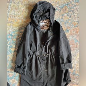 Nine West Petite Large Rain Jacket- in great condition, used maybe once